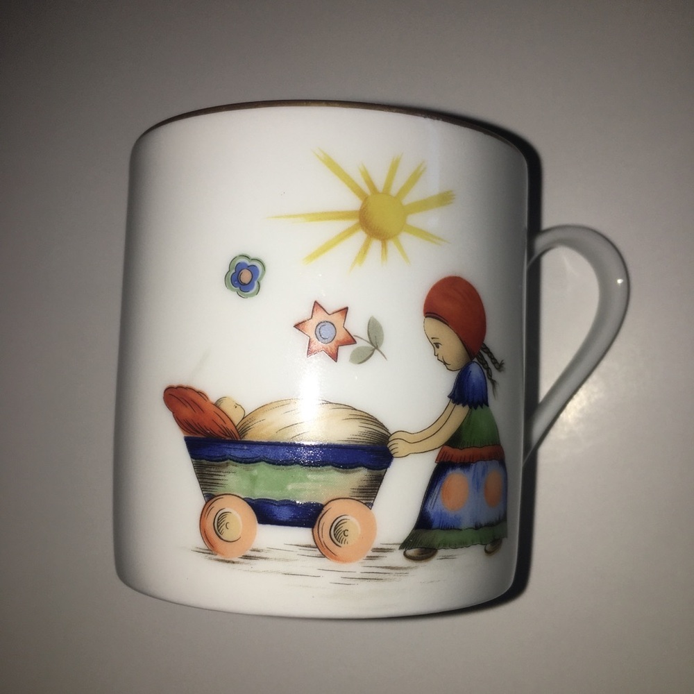 Hummel Cub 1978 Sister Berta Schmid Annual Cups